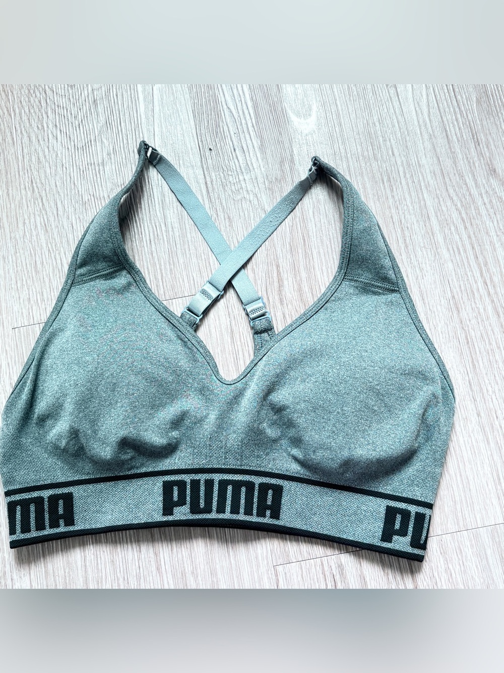 PUMA Women's Grey Seamless Sports Bra Size M